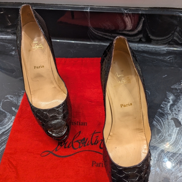 Black snake skin peek toe size 10 Red Bottom - Picture 8 of 17